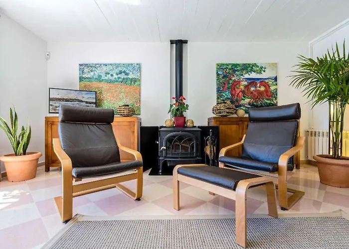 Villa Llamas By Vintage Travel *