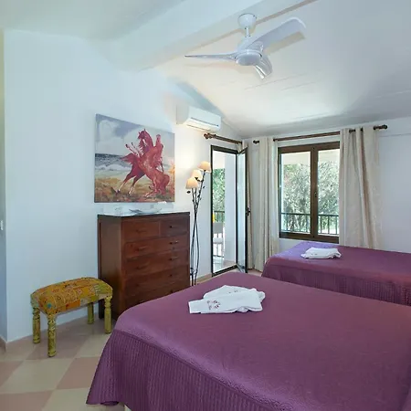 Llamas Villa Pollença