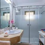 Llamas Villa *