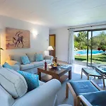 Llamas Villa Pollenca