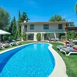 Llamas Villa Pollenca