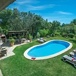 Llamas Villa *