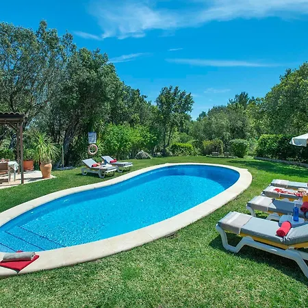 Llamas Villa Pollença