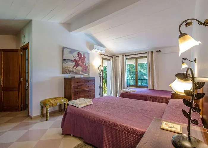 Villa Llamas By Vintage Travel